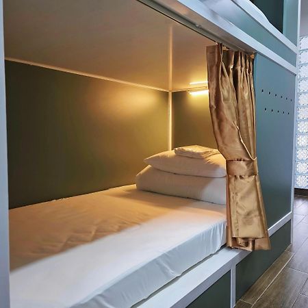 Cozy Cubes Hotel Ho Chi Minh City Exterior photo
