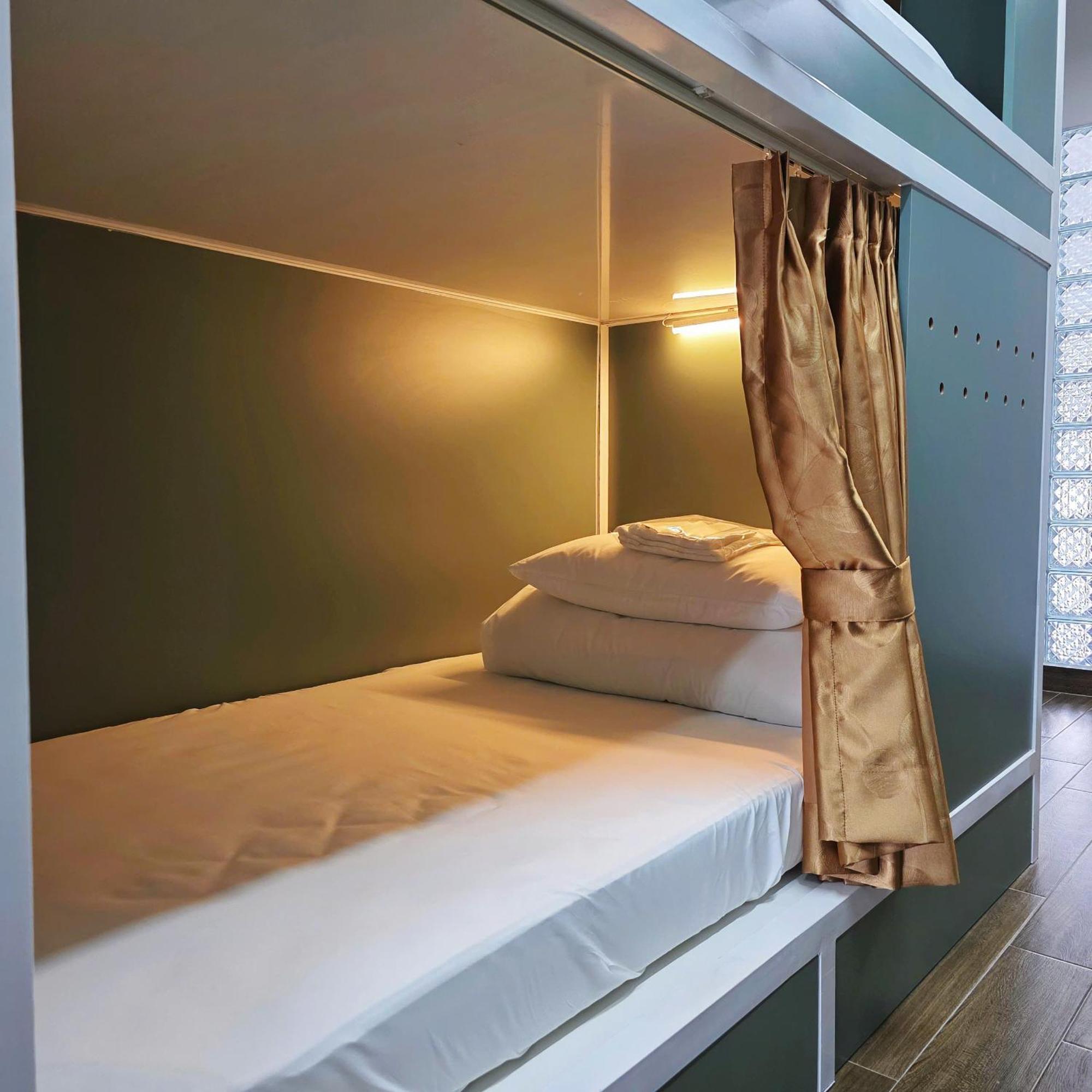 Cozy Cubes Hotel Ho Chi Minh City Exterior photo